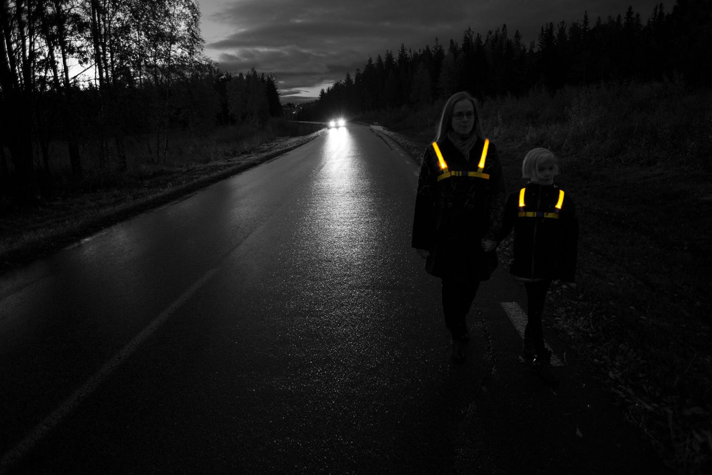 Led Light Vest by Save Lives Now